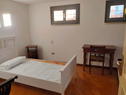 Room in Corso Giuseppe Garibaldi, Brescia for 210 m² with 5 bedrooms