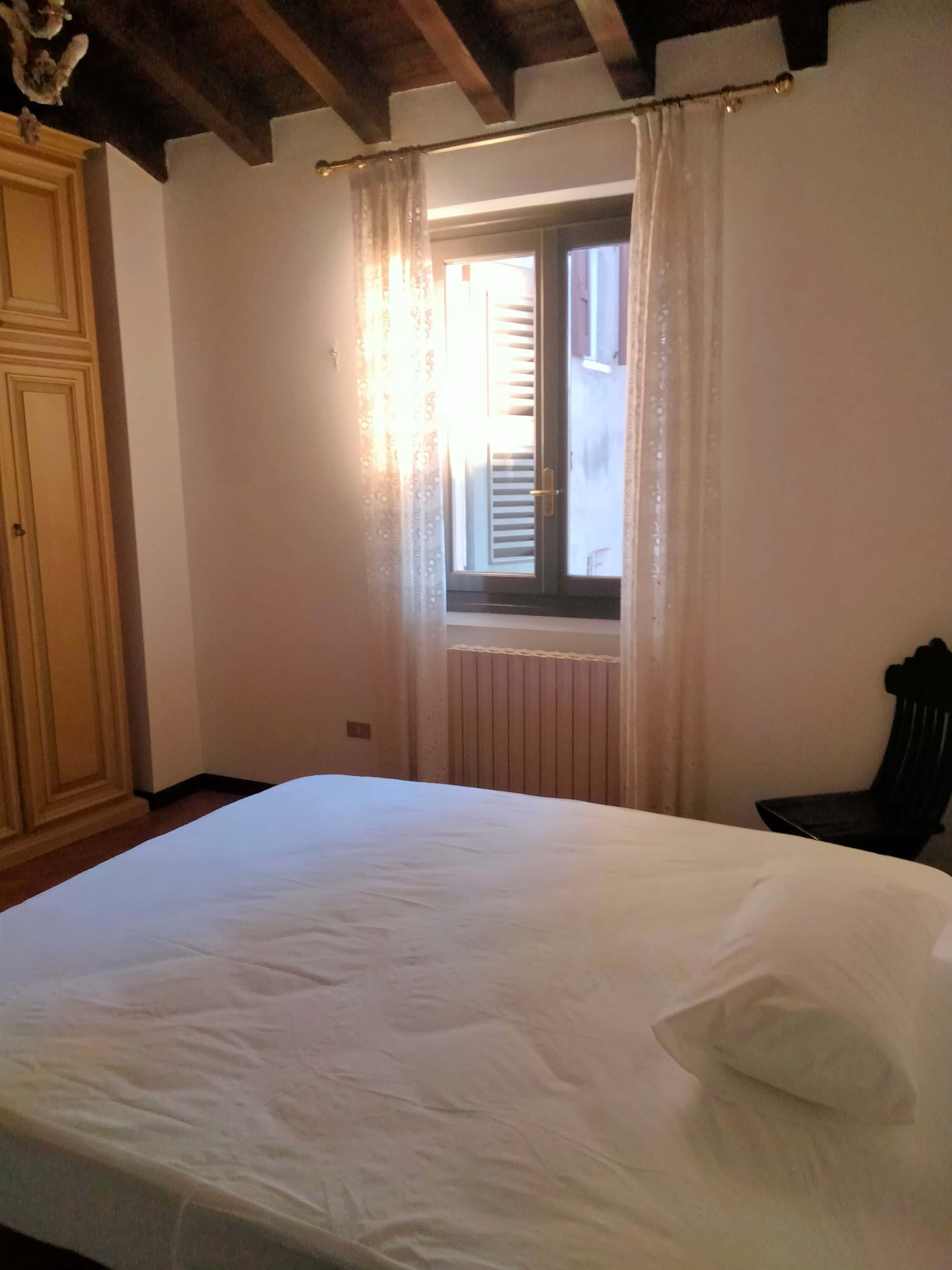 Room In Corso Giuseppe Garibaldi, Brescia For 210 M² With 5 Bedrooms - 1