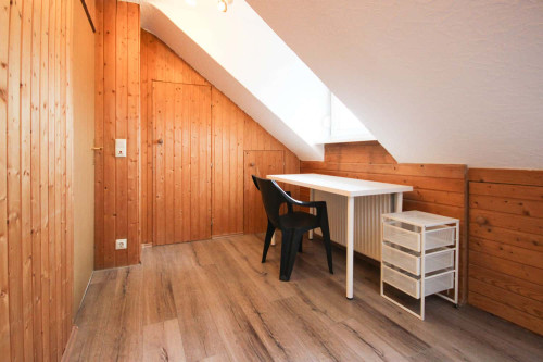 Room in Taubenheimstraße, Stuttgart for 55 m² with 3 bedrooms