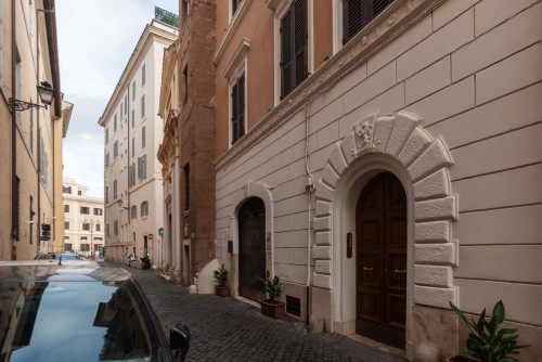 Vicolo del Divino Amore