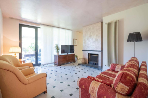 Apartment in Via di Tiglio, Capannori for 250 m² with 4 bedrooms - Gallery - 32