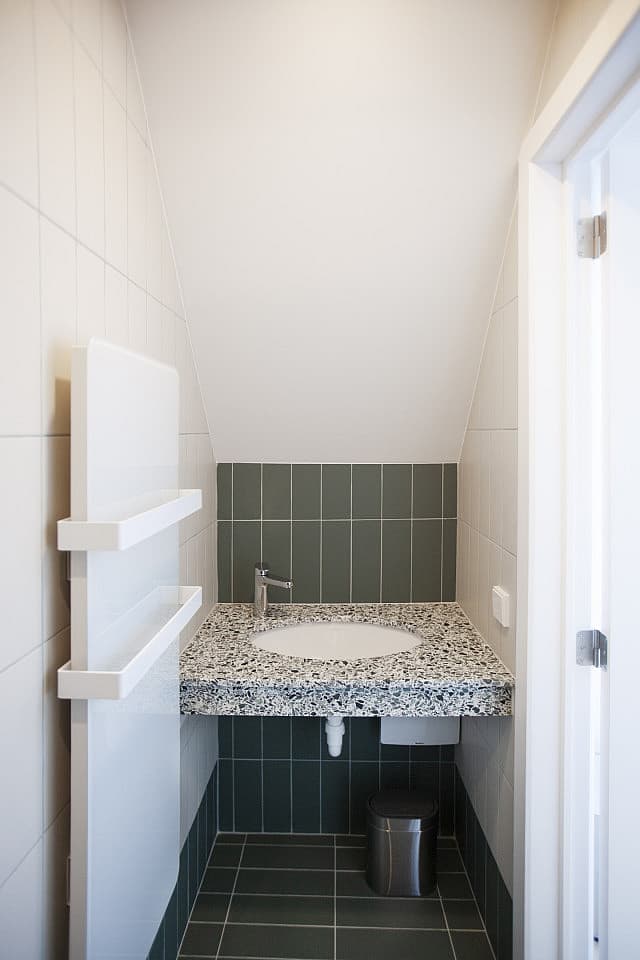 Room With Private Bathroom (shower, Sink) And Toilet - 3