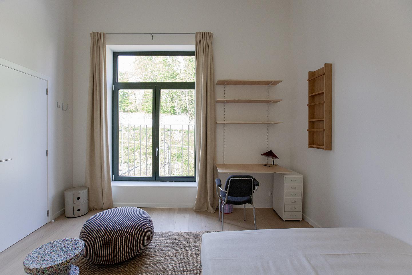 Room With Private Bathroom (shower, Sink) And Toilet - 6