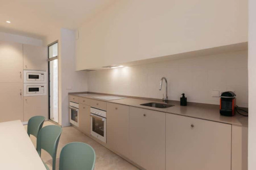 Habitación en piso de 5 habitaciones - Gallery - 1010