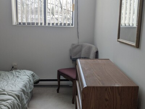 Quiet Neighbourhood, homey condo