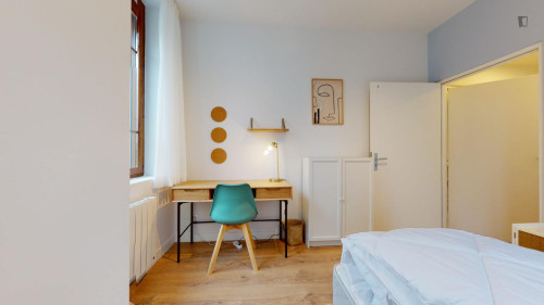 Pleasant double bedroom near Parc Georges Bazin