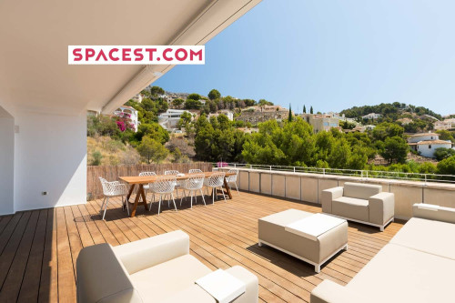 Spacious and fully furnished 2 bedroom in Altea