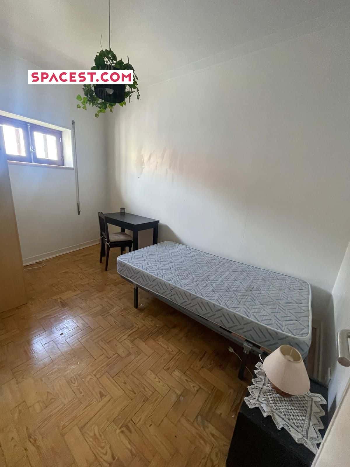 Single Room In Coimbra - 1