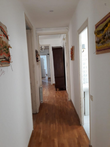 Nice room with balcony - Gallery - 13