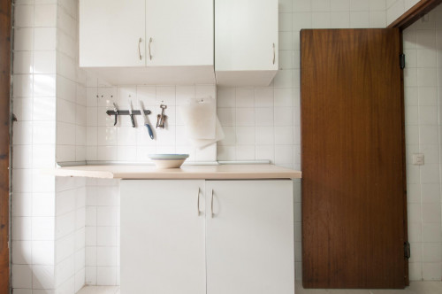 Comfy single bedroom in a 3-bedroom flat near Parque del Retiro