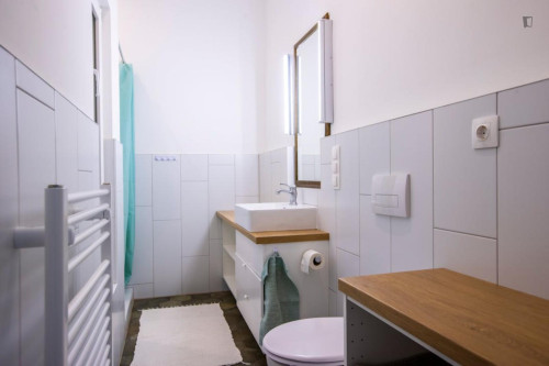 Appealing single bedroom  - Gallery -  5