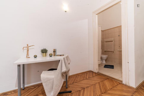 Cozy single bedroom in center of Budapest  - Gallery -  5