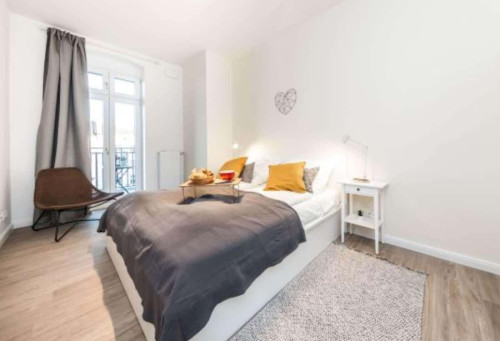 1-bedroom apartment for rent in Berlin, bills included, perfect for professionals, students, couples, or erasmus.