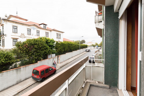 Really neat single bedroom near Instituto Superior de Engenharia - Gallery - 13