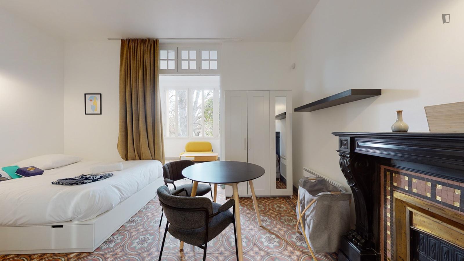 Spacious Single Ensuite Bedroom Near Palais Longchamp - 1