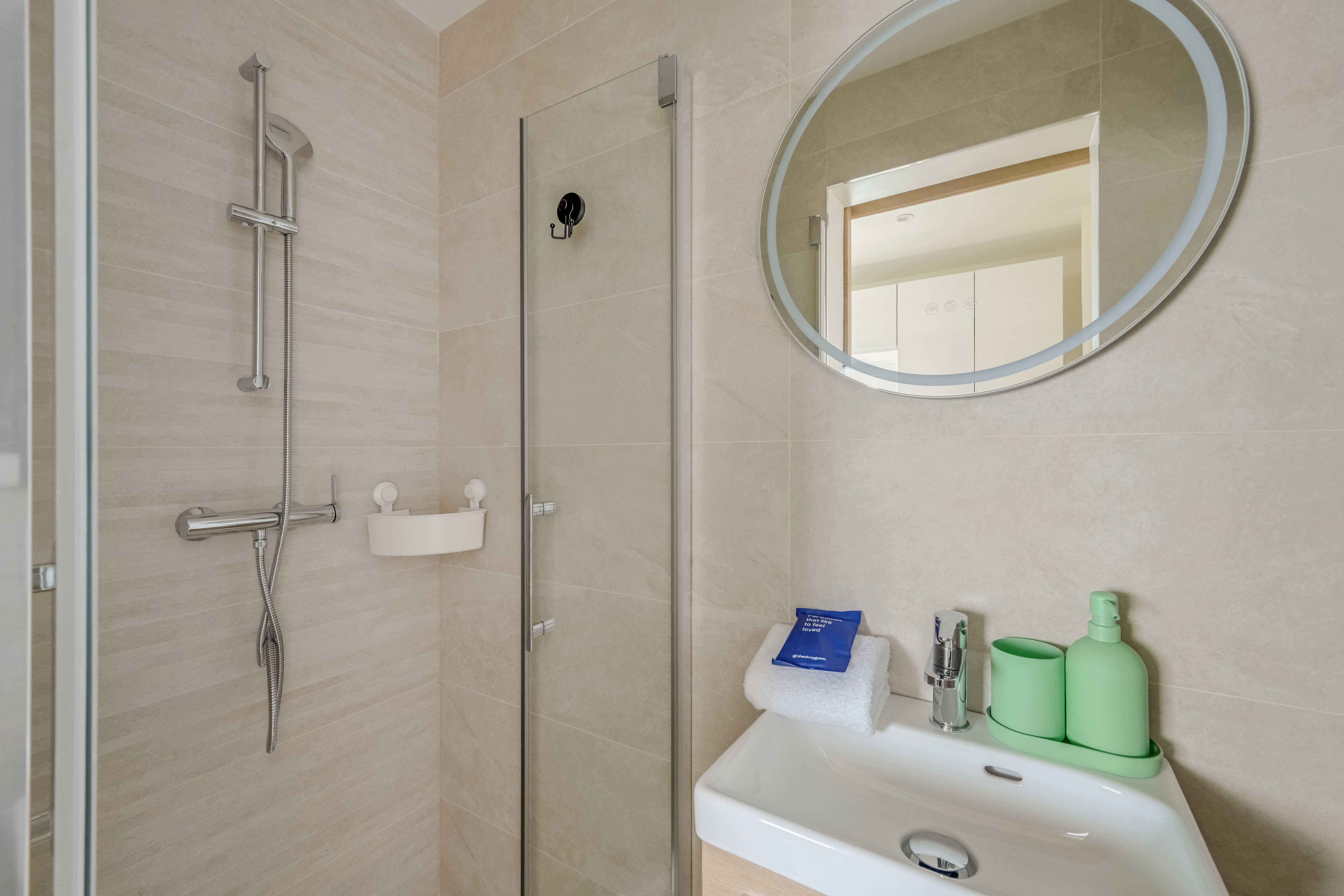  Modern Studio Near Nation/Bastille/Gare De Lyon  -  Modern studio near Nation/Bastille/Gare de Lyon  - Gallery -  2