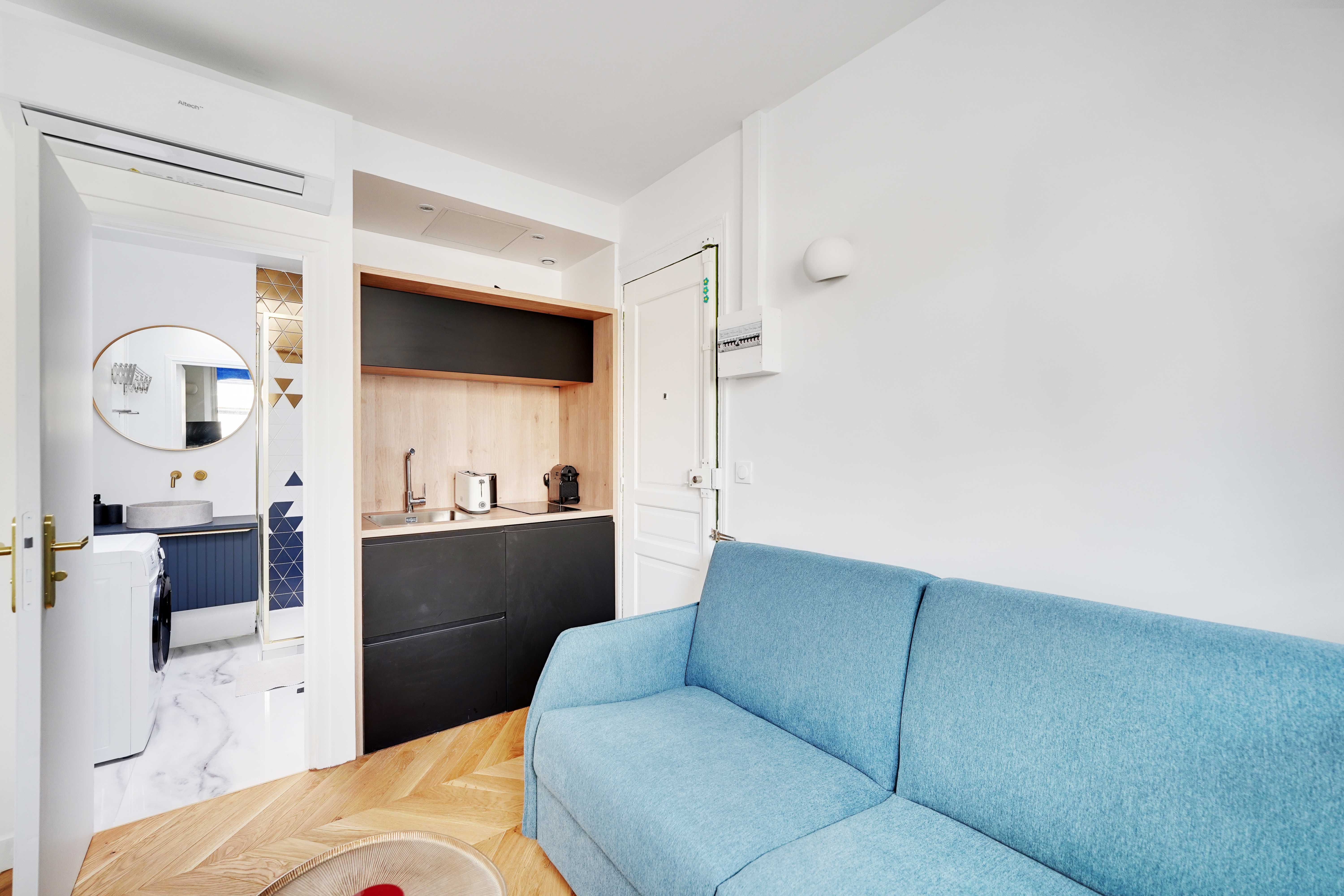 Cozy, Practical And Well-Furnished Studio For 2 People - Arc De Triomphe / Champs-Élysées - Cozy, practical and well-furnished studio for 2 people - Arc de Triomphe / Champs-Élysées - Gallery - 9