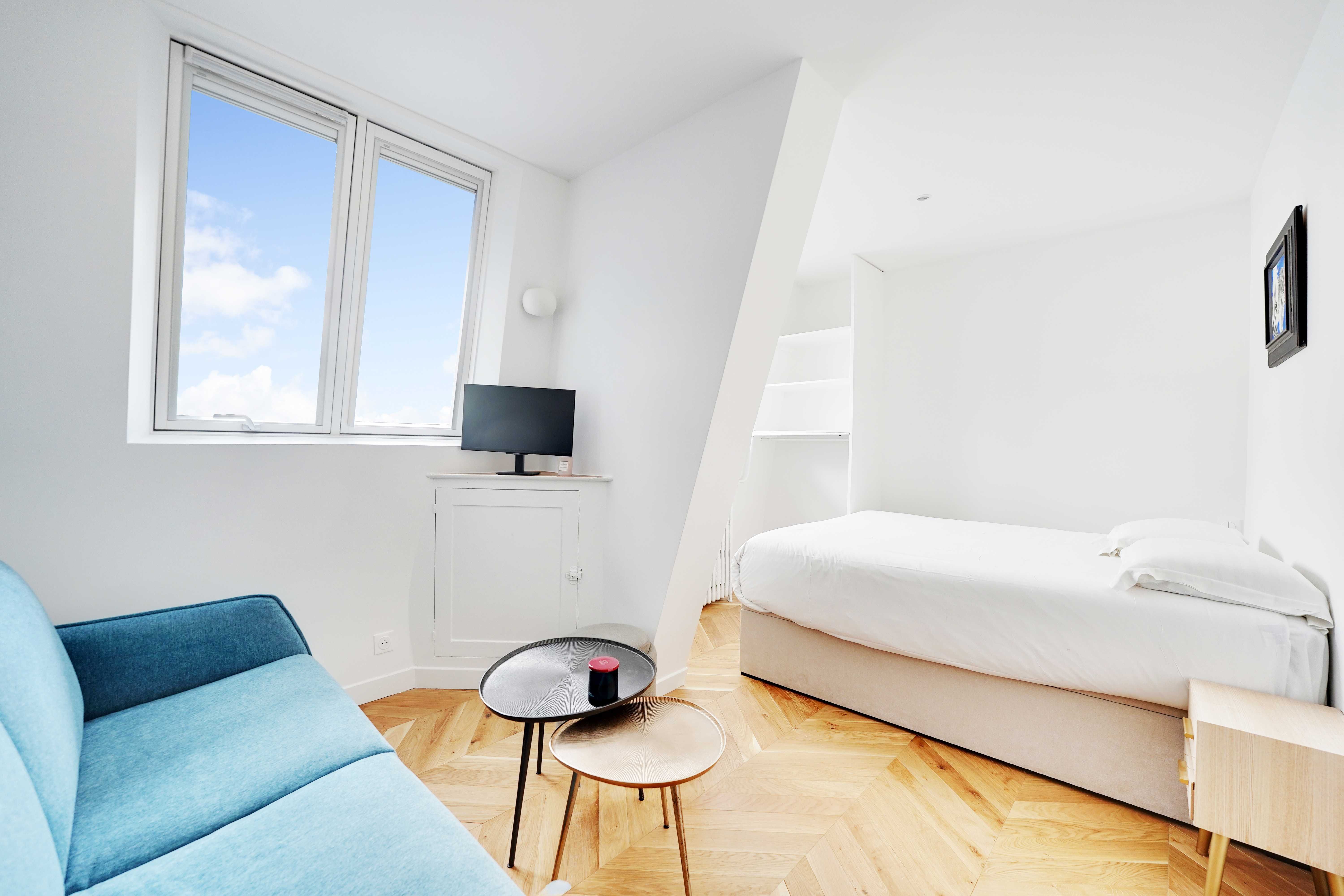 Cozy, Practical And Well-Furnished Studio For 2 People - Arc De Triomphe / Champs-Élysées - Cozy, practical and well-furnished studio for 2 people - Arc de Triomphe / Champs-Élysées - Gallery - 5