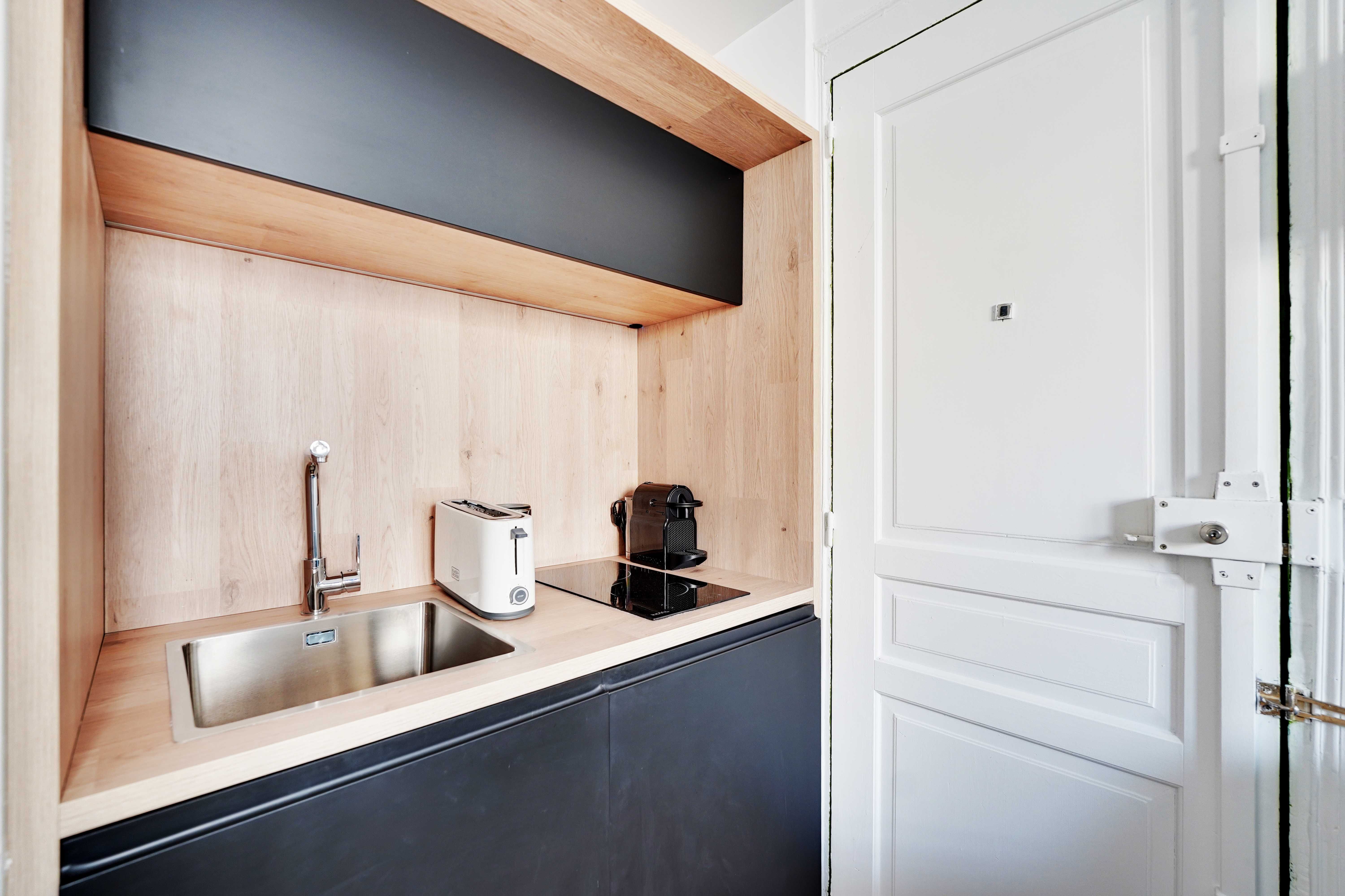 Cozy, Practical And Well-Furnished Studio For 2 People - Arc De Triomphe / Champs-Élysées - Cozy, practical and well-furnished studio for 2 people - Arc de Triomphe / Champs-Élysées - Gallery - 12