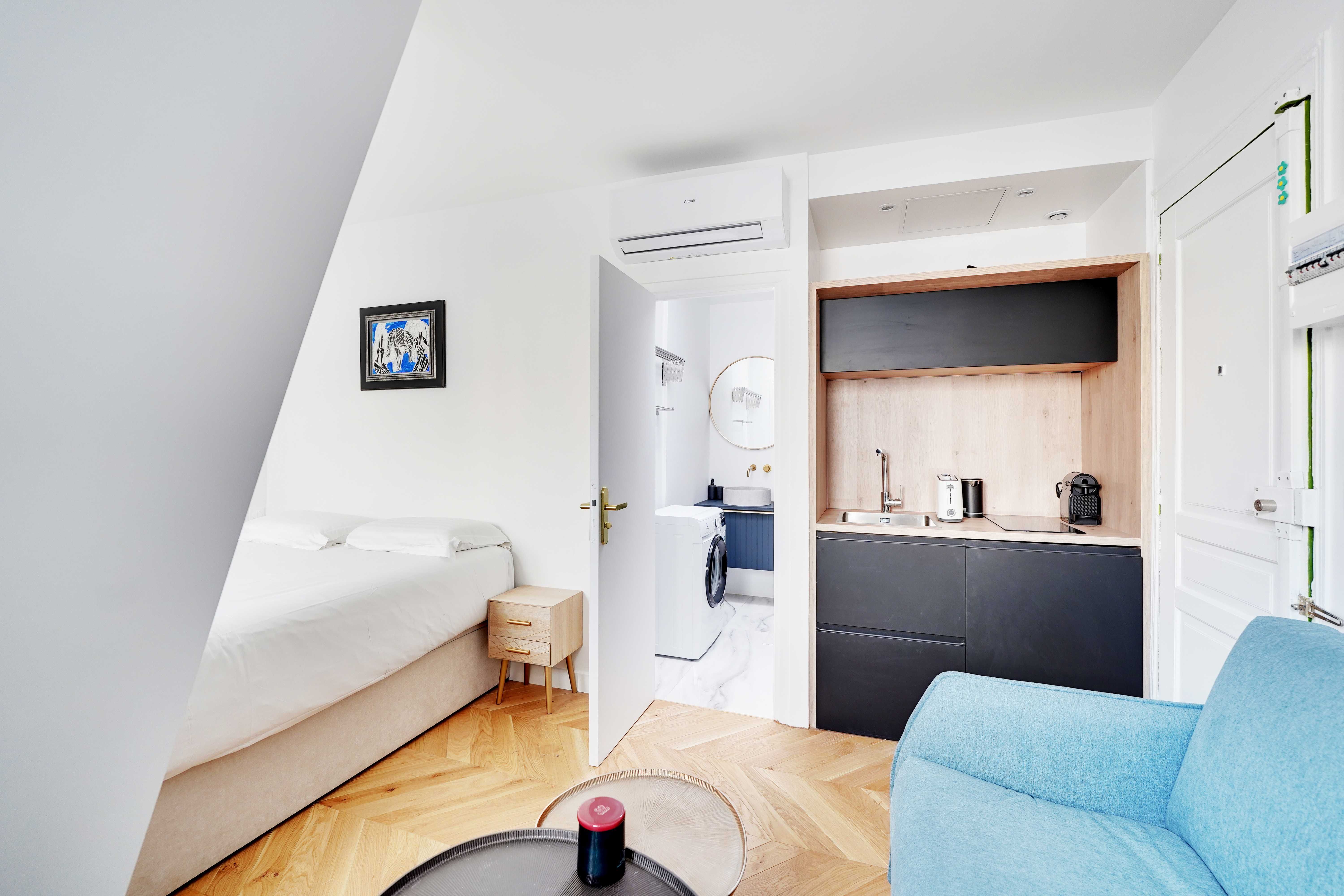  Cozy, Practical And Well-Furnished Studio For 2 People - Arc De Triomphe / Champs-Élysées  -  Cozy, practical and well-furnished studio for 2 people - Arc de Triomphe / Champs-Élysées  - Gallery -  7