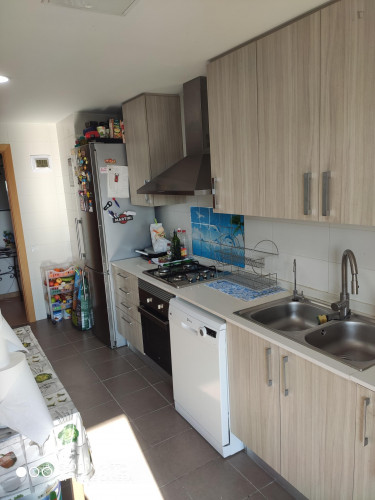 Bright double bedroom in a 3-bedroom apartment near Trinitat Nova metro station - Gallery - 14
