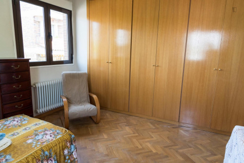Big single bedroom near the Mirasierra metro with private bathroom - Gallery - 5