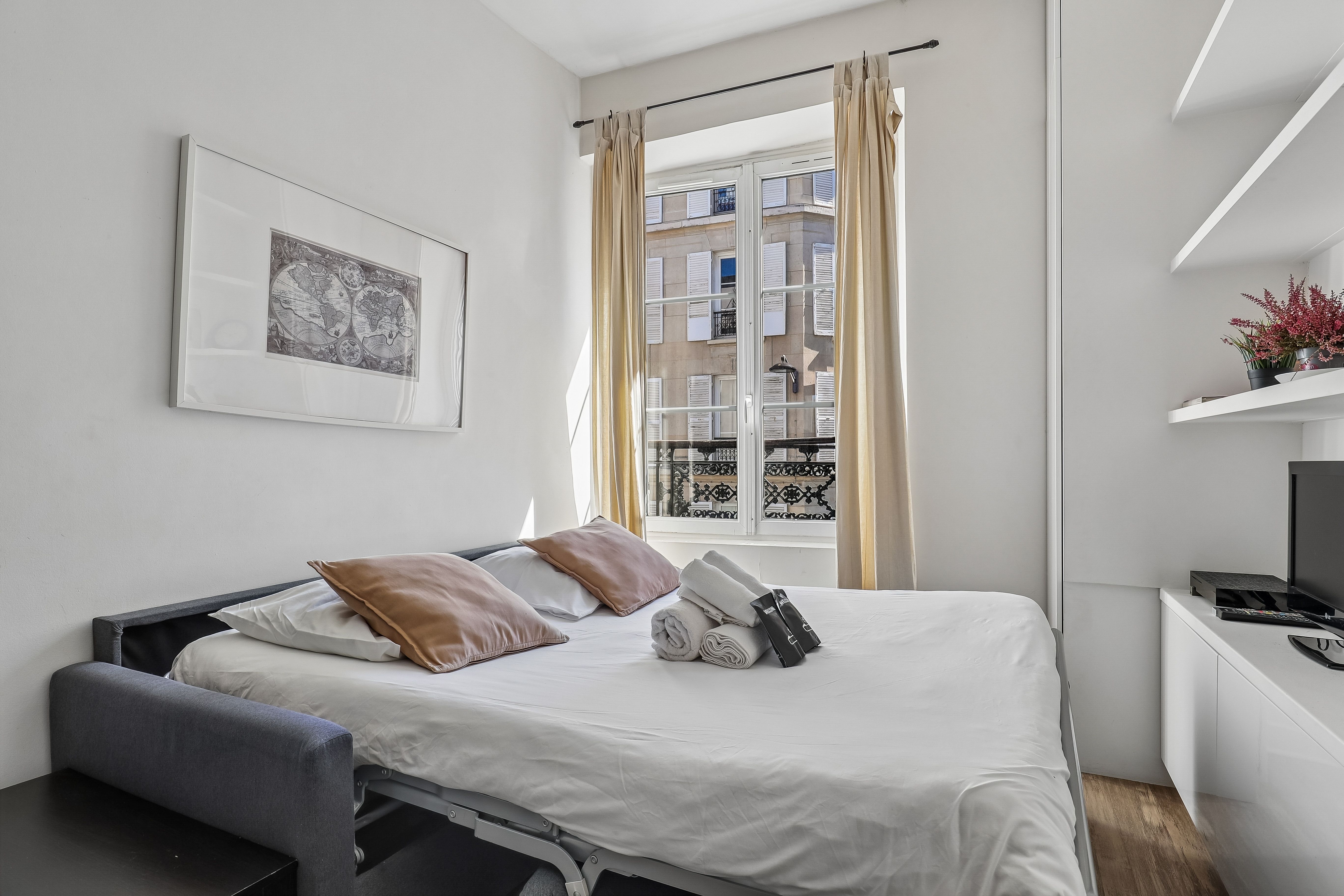  Bastille / Rue De La Roquette  -  Bastille / rue de la Roquette  - Gallery -  7