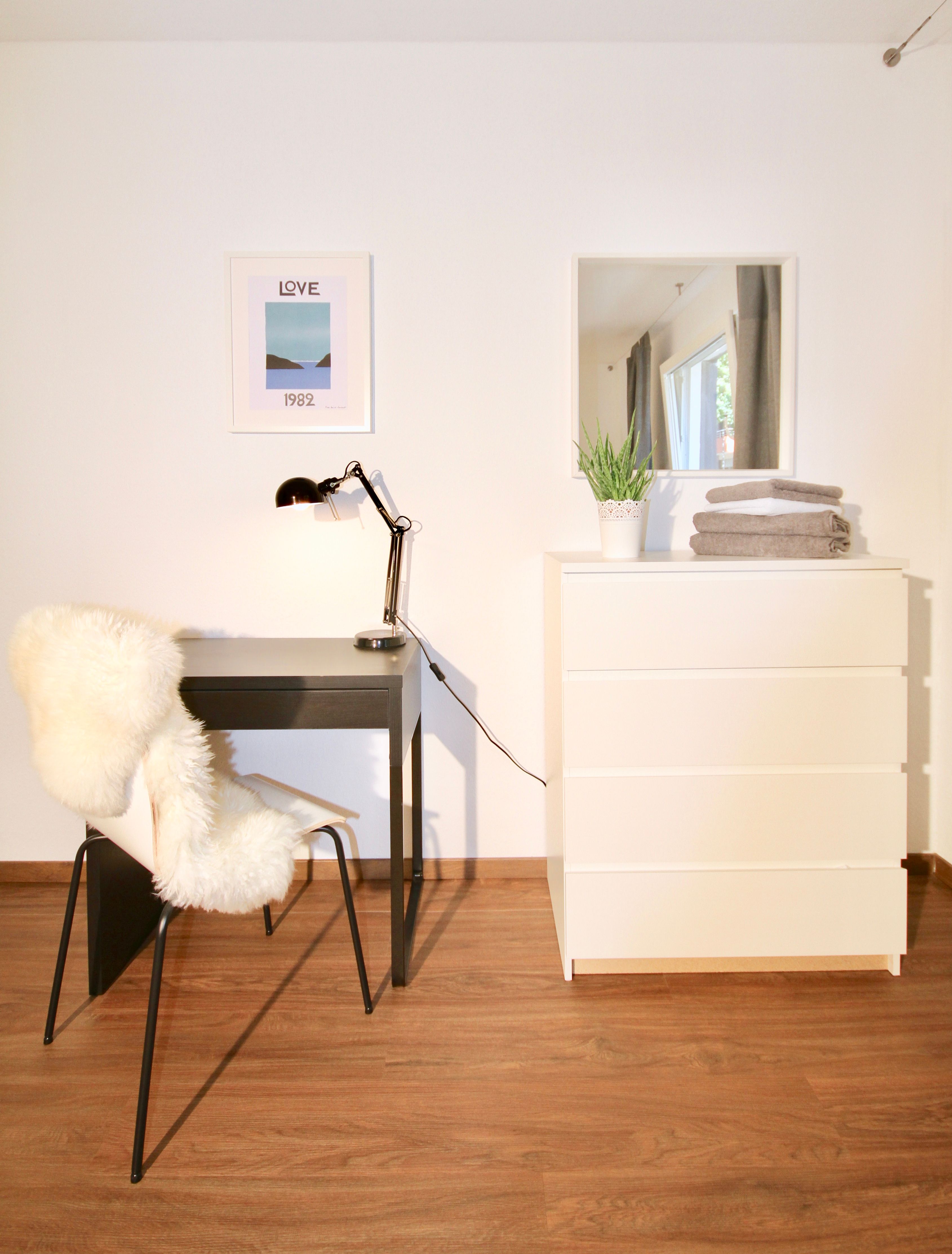  Quiet And Bright Apartment With Sunny Balcony In Bochum’s City Center  -  Quiet and Bright Apartment with Sunny Balcony in Bochum’s City Center  - Gallery -  2