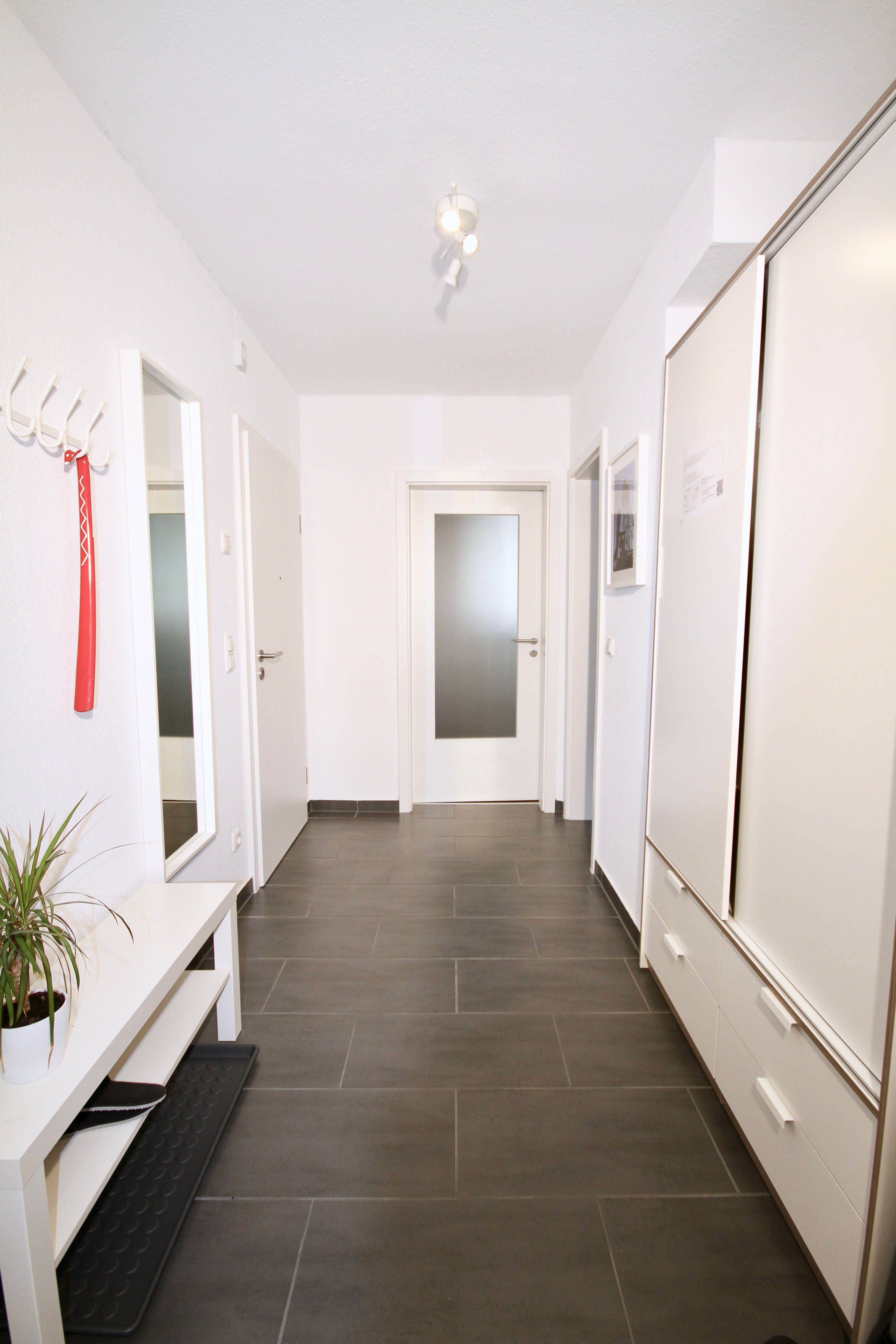  Quiet And Bright Apartment With Sunny Balcony In Bochum’s City Center  -  Quiet and Bright Apartment with Sunny Balcony in Bochum’s City Center  - Gallery -  4