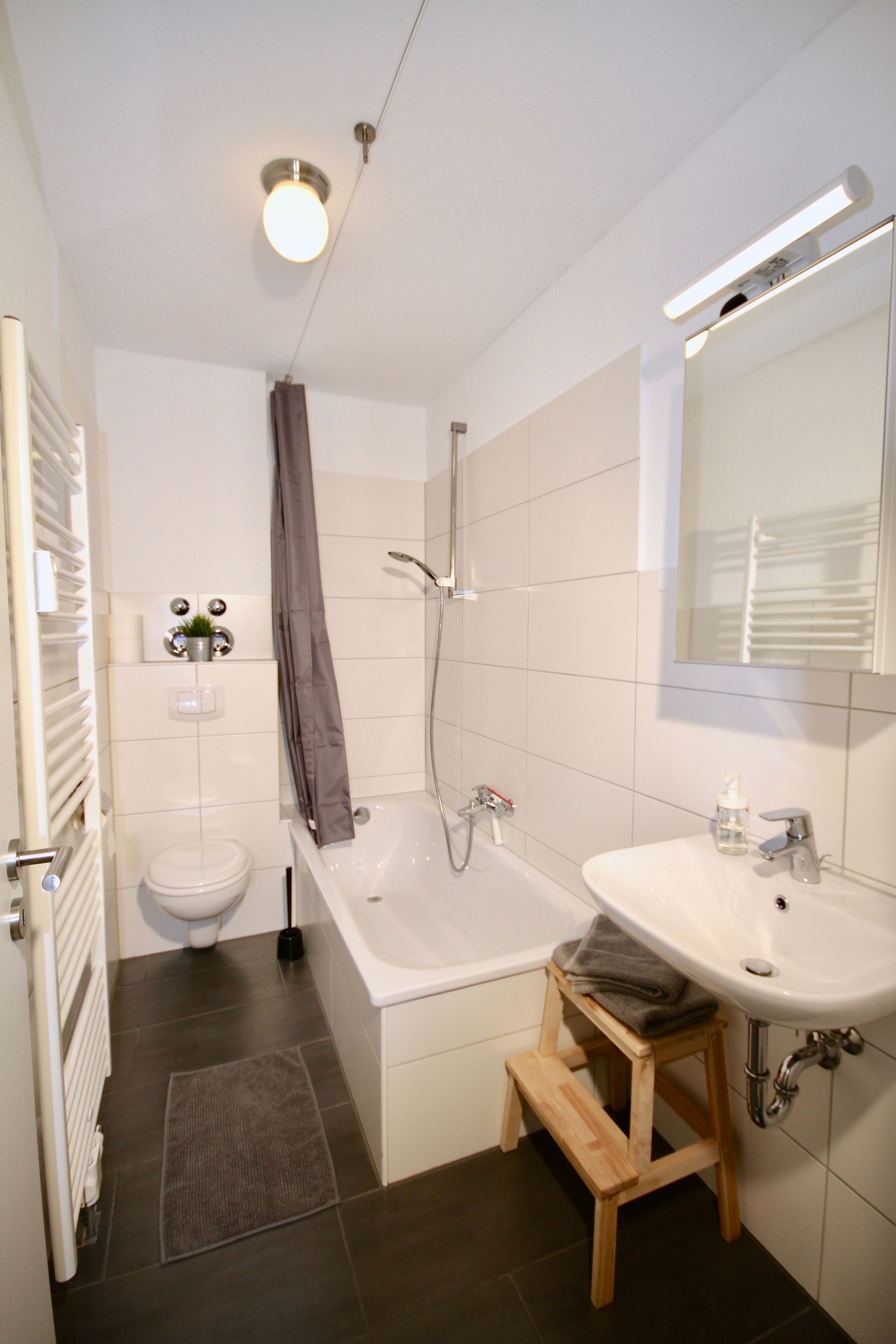  Quiet And Bright Apartment With Sunny Balcony In Bochum’s City Center  -  Quiet and Bright Apartment with Sunny Balcony in Bochum’s City Center  - Gallery -  3
