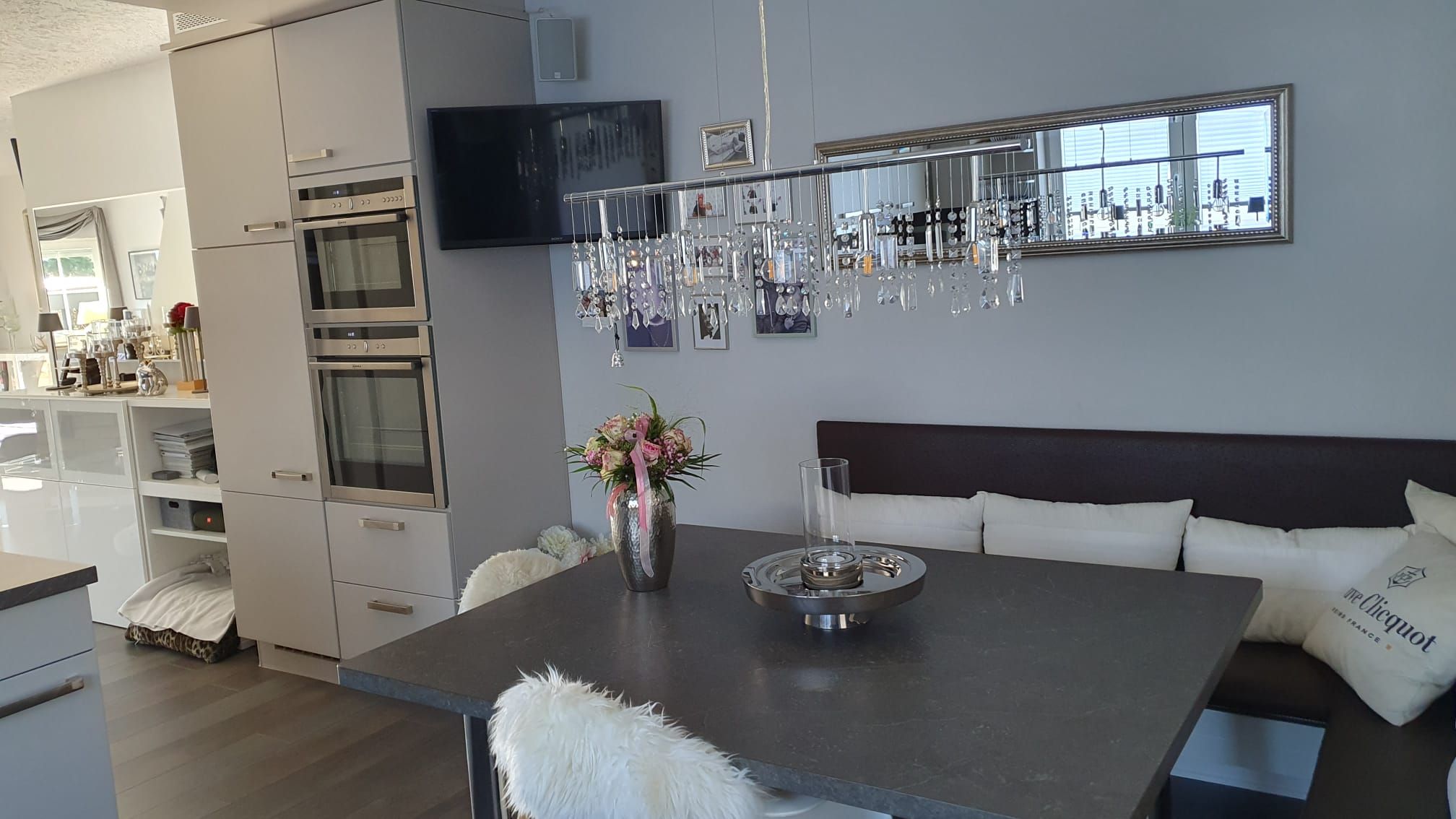  Premium Fully Furnished Home With Balcony - Idyllic Nature Location In Hanau-Wilhelmsbad  -  Premium Fully Furnished Home with Balcony - Idyllic Nature Location in Hanau-Wilhelmsbad  - Gallery -  25