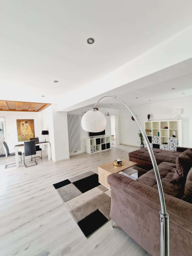 Apartment in Bunsenstraße, Bonn for 120 m² with 2 bedrooms