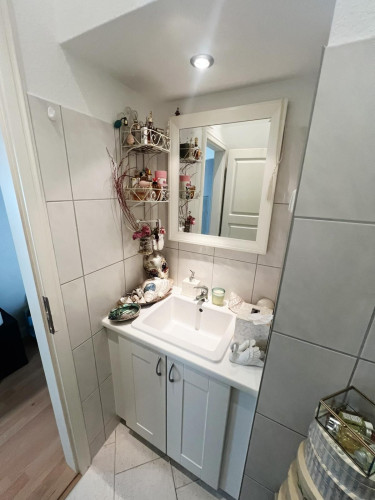 Stilvolle Altbauwohnung am Ludwigkirchplatz — möbliert, 83 m²