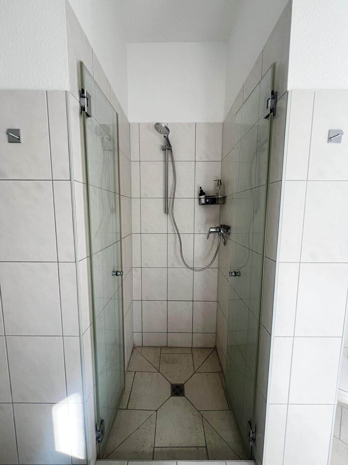  Stilvolle Altbauwohnung Am Ludwigkirchplatz — Möbliert, 83 M²  -  Stilvolle Altbauwohnung am Ludwigkirchplatz — möbliert, 83 m²  - Gallery -  8