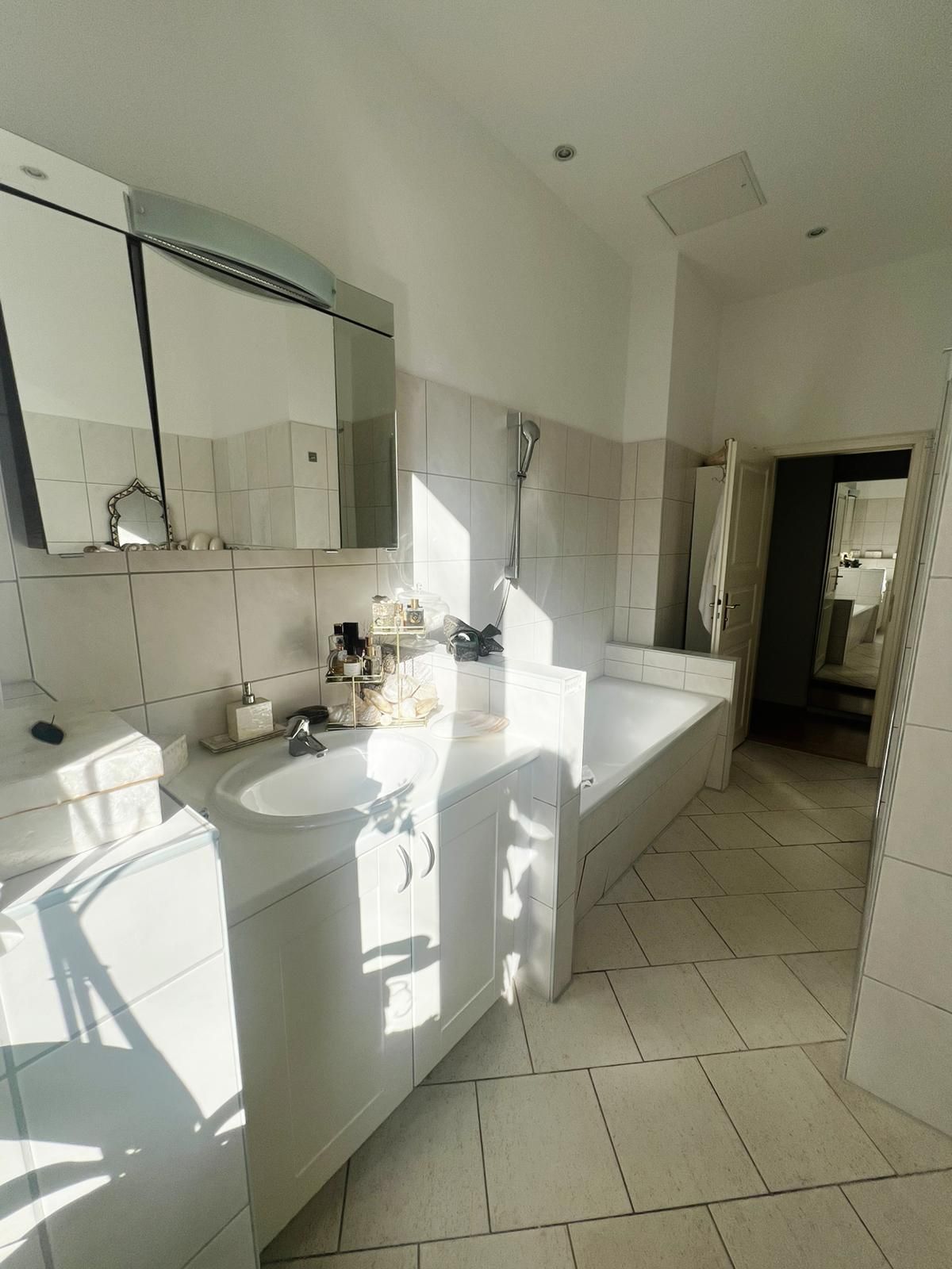 Stilvolle Altbauwohnung Am Ludwigkirchplatz — Möbliert, 83 M² - Stilvolle Altbauwohnung am Ludwigkirchplatz — möbliert, 83 m² - Gallery - 6