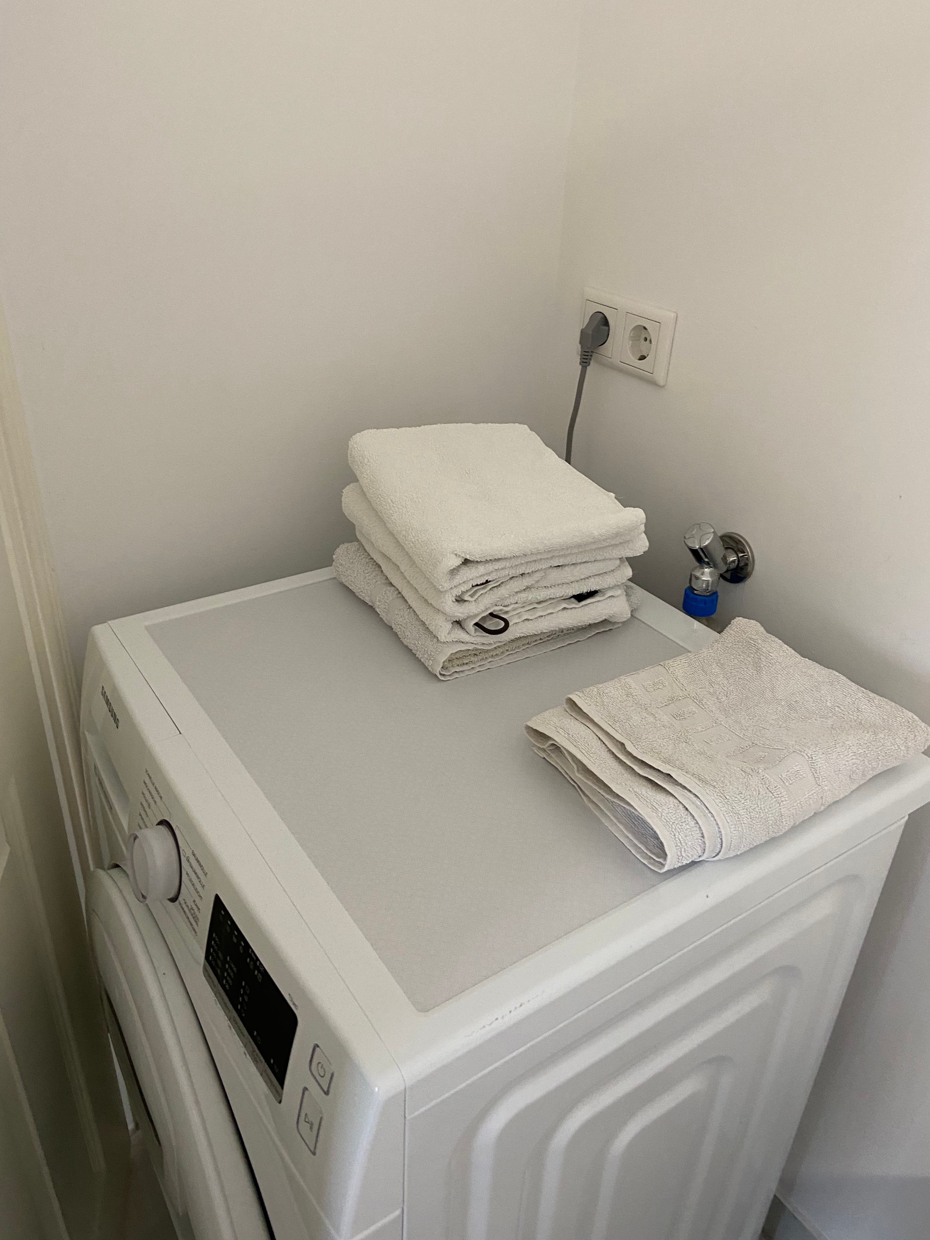 Quiet 110sqm Apartment Near Main Station With Office - 10