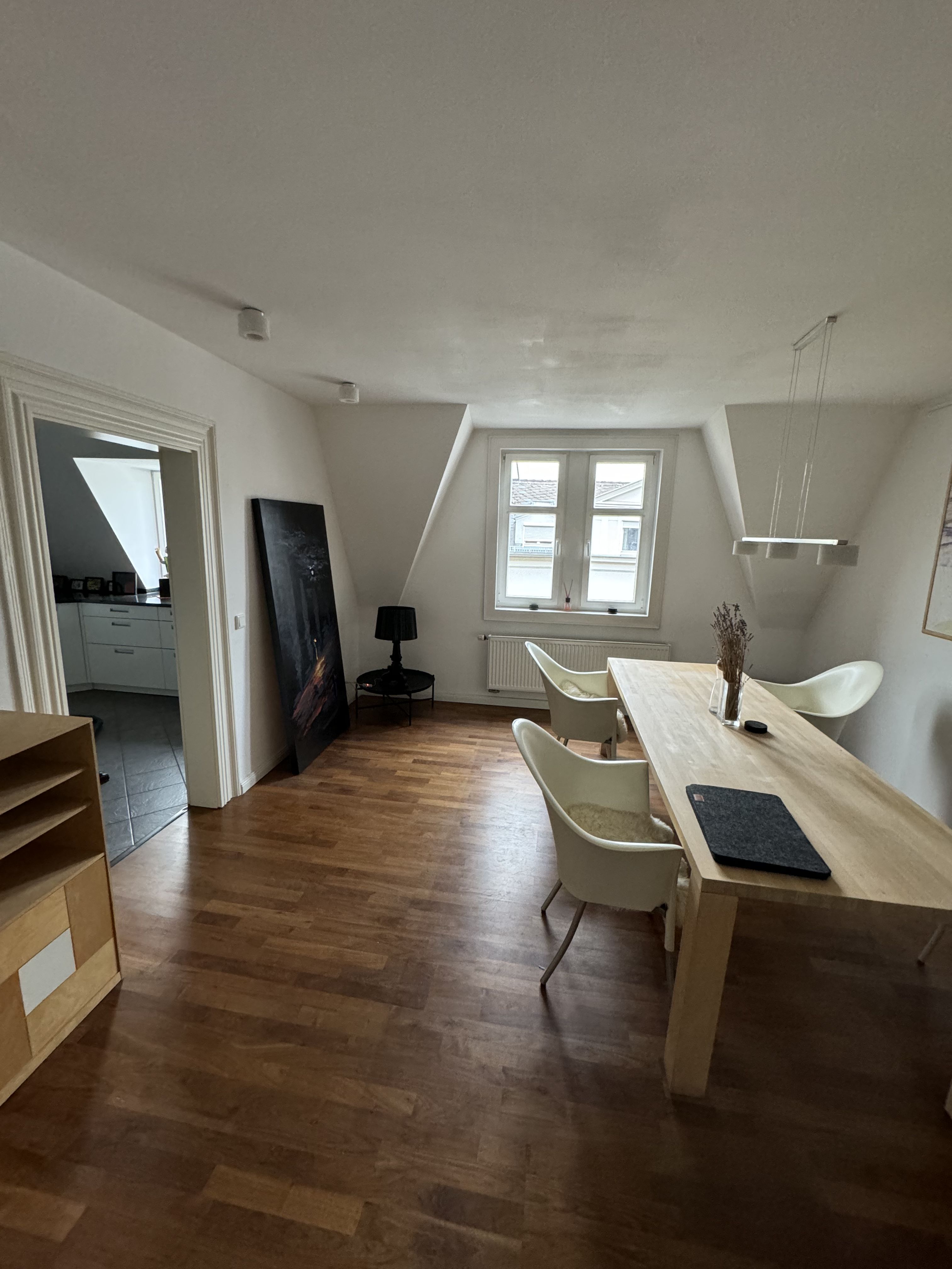 Quiet 110sqm Apartment Near Main Station With Office - 24
