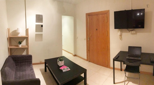 Cosy single bedroom in a 4-bedroom flat, in central Castellana - Gallery - 14