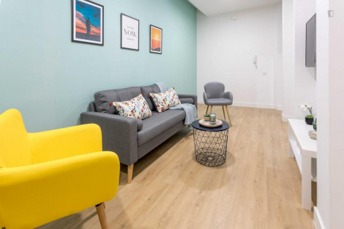 Tasteful double bedroom in a student flat, in Arguelles - Gallery - 20