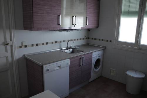 Single bedroom in an 8-bedroom flat, in central Castellana - Gallery - 6