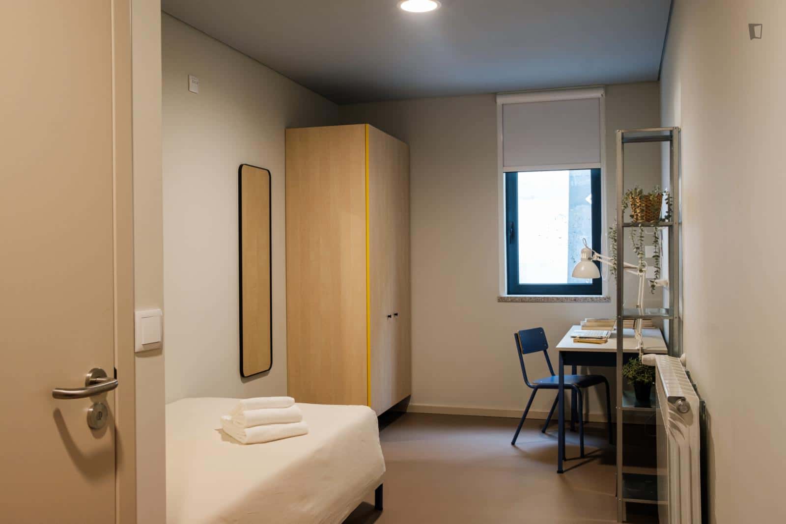  Single Plus Room - Student Residence In Covilha  -  Single Plus Room - Student residence in Covilha  - Gallery -  3