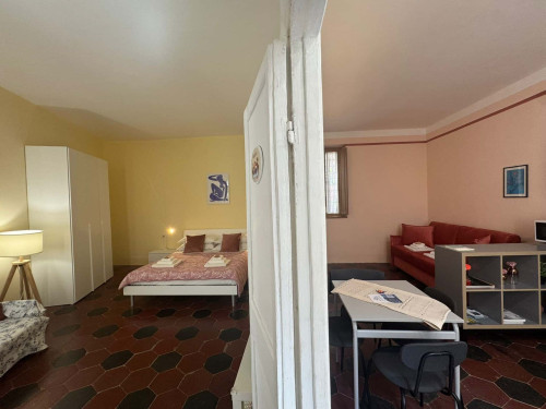 103 - Selci - Le Due Torri in Rione Monti