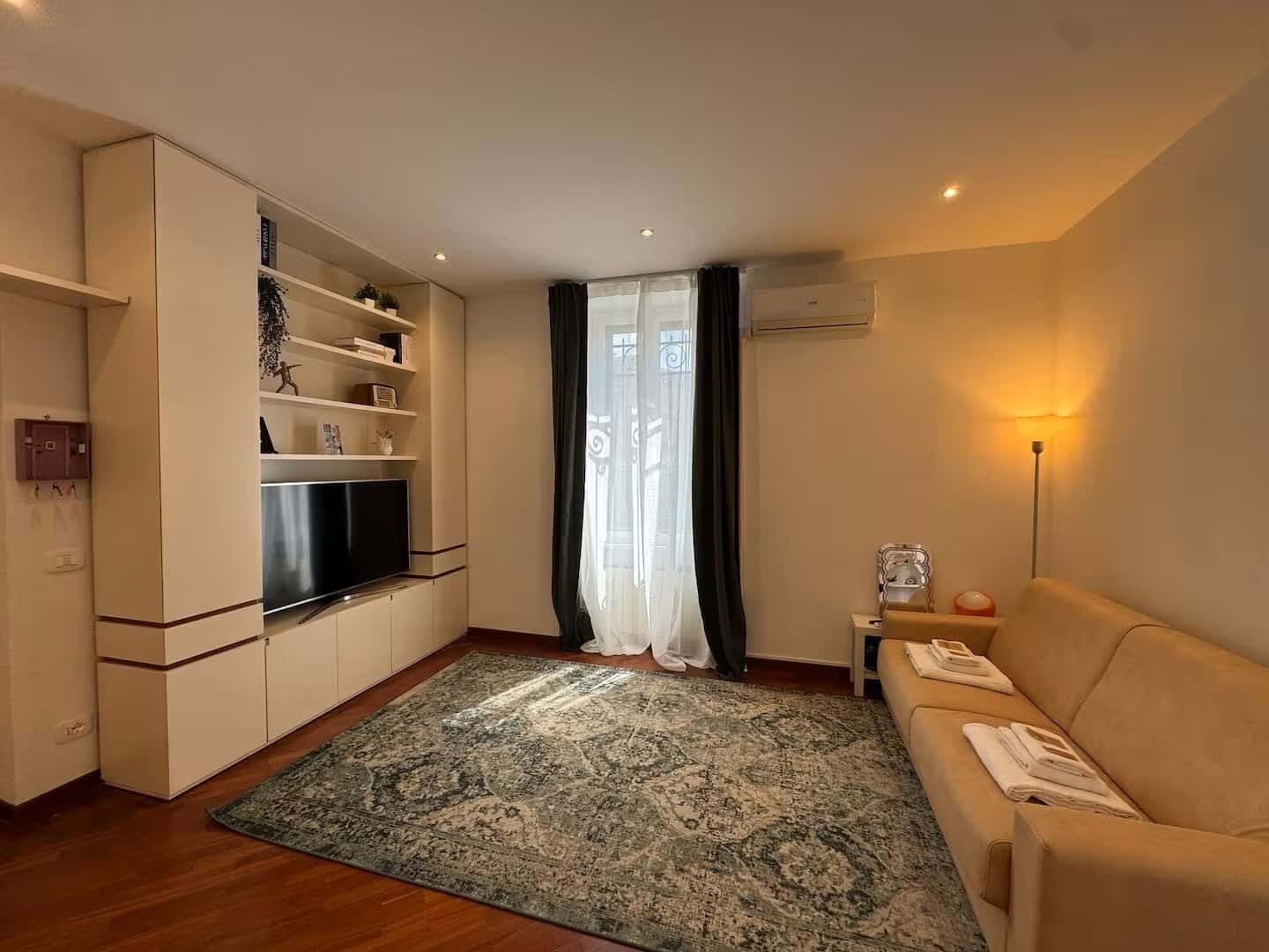  057 - La Spezia - St. John Apartment In Rome  -  057 - La Spezia - St. John Apartment in Rome  - Gallery -  1