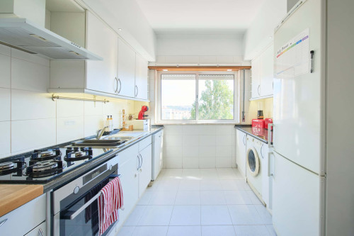 2 BDR Apartment in Rua Palmira Bastos, Odivelas - Gallery - 13
