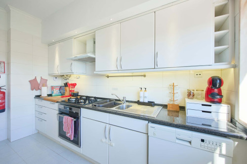 2 BDR Apartment in Rua Palmira Bastos, Odivelas - Gallery - 9
