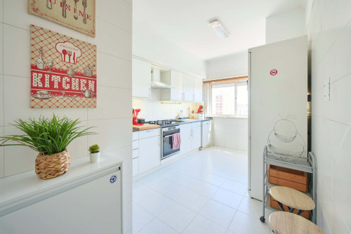 2 BDR Apartment in Rua Palmira Bastos, Odivelas - Gallery - 10