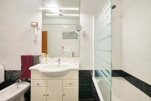 2 BDR Apartment in Rua Palmira Bastos, Odivelas - Gallery - 35