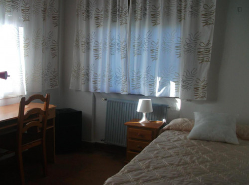 Pleasant single bedroom near Universidad Europea de Madrid