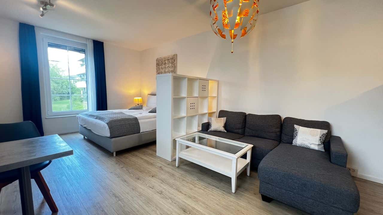 Helle, Perfekte Suite In Blaustein Mit Großer Balkonterrasse - 1