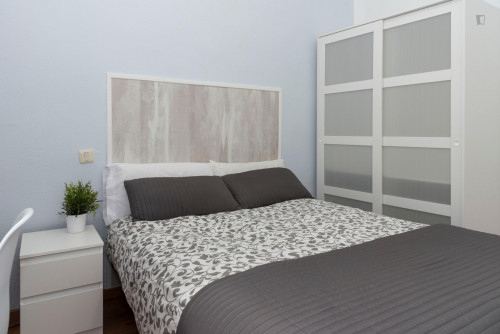 Fantastic double bedroom close to Universidad Europea de Madrid